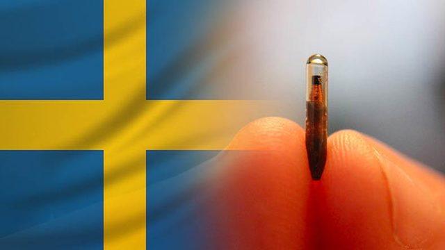 İşte Şimdi Çip Takıyorlar: İsveçli Vatandaşlar COVID-19 Aşı Pasaportu İçin Mikroçip Taktırıyor