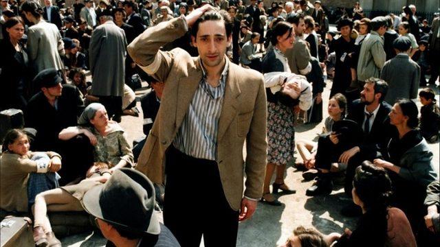 Milyonlarca İnsanın Hayatına Mal Olan İkinci Dünya Savaşı’nda Yaşanan Her Şeyi Yüzümüze Tokat Gibi Vuran 11 Film