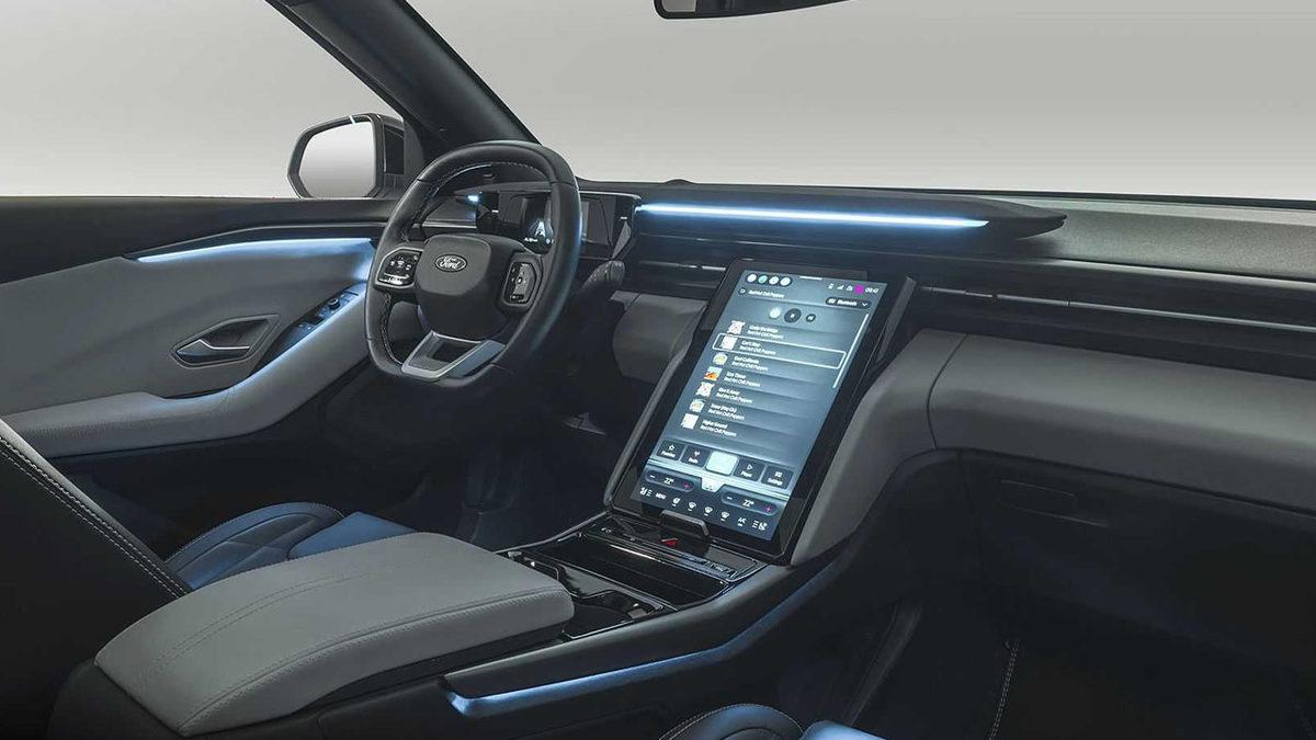 Amerikan Görünümlü Alman: Tam Elektrikli 2023 Ford Explorer Tanıtıldı