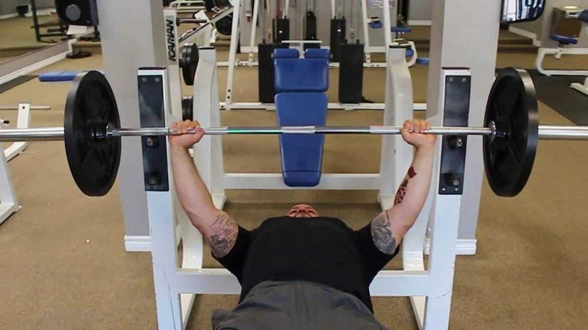 Daha Sağlıklı ve Fit Göğüs Kaslarına Sahip Olmak İçin Denemeniz Gereken 7 Hareket