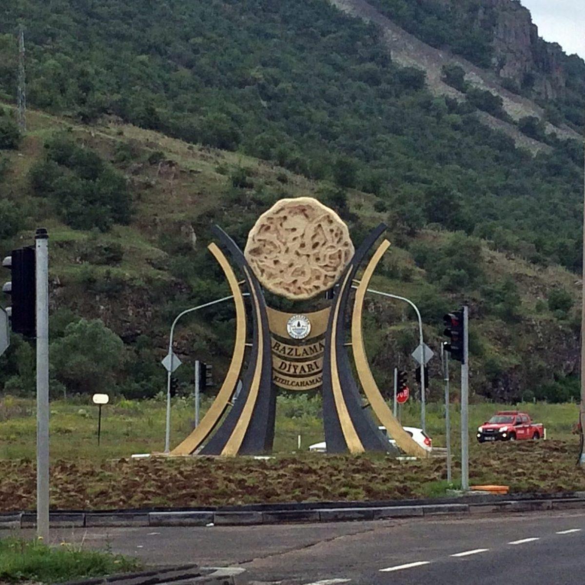 Türkiye’deki Göz Kanatan Şehir Heykellerini Yapay Zekâ ile Yeniledik: Sanat Desen Var...