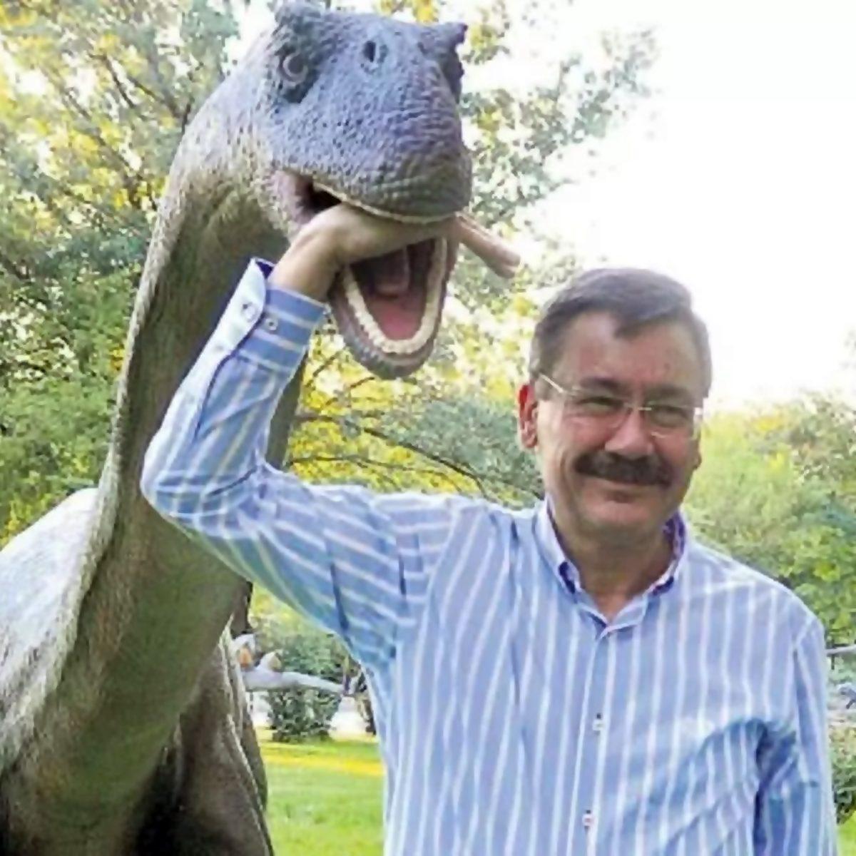 Türkiye’deki Göz Kanatan Şehir Heykellerini Yapay Zekâ ile Yeniledik: Sanat Desen Var...