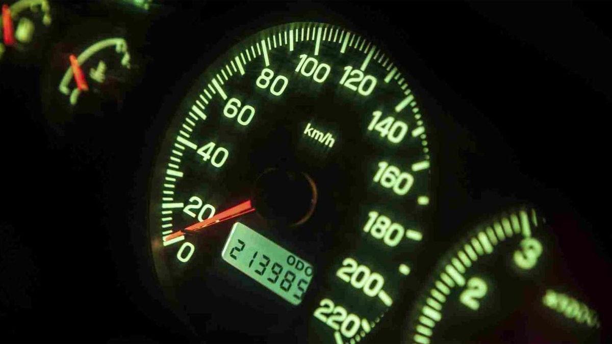 ‘İkinci El’deki En Büyük Tuzak: Bir Arabanın Kilometresinin Düşürüldüğü Nasıl Anlaşılır?