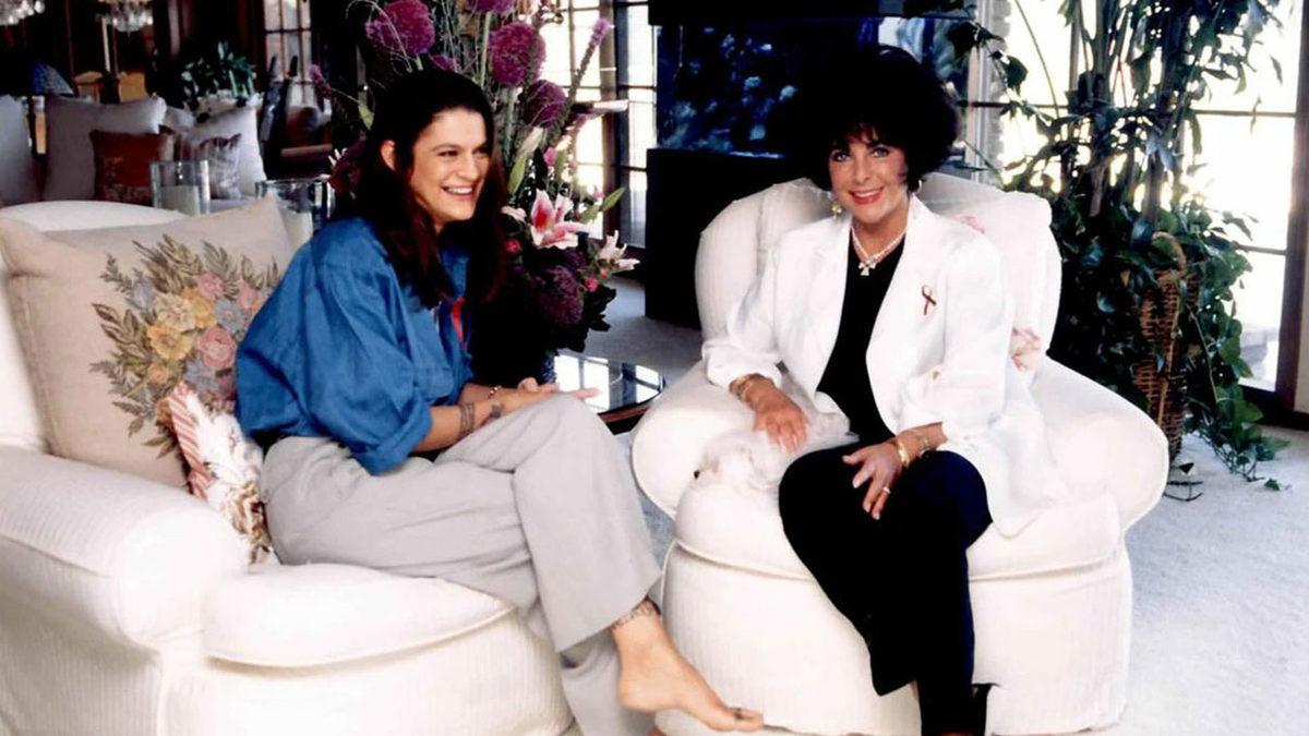 Sanat Eserlerine Durmaksızın Zarar Veren Sözde İklim Aktvistlerini Kimlerin Fonladığını Öğrenince İnanmakta Zorlanacaksınız!