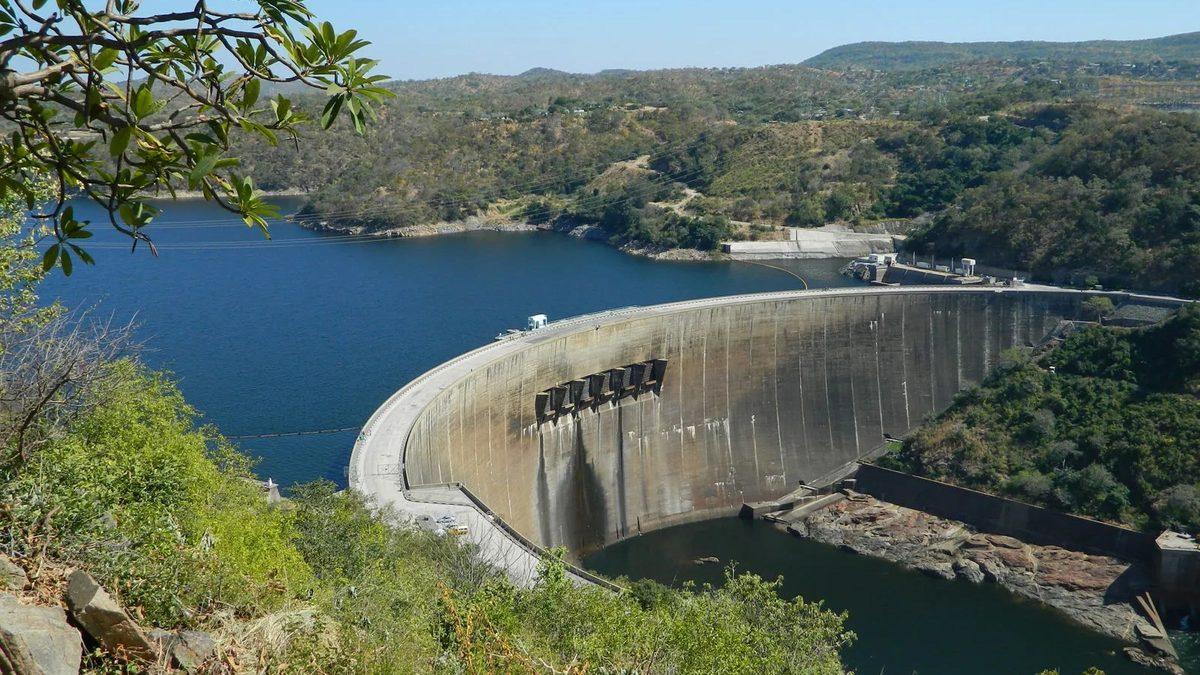 Bazı Barajların Duvarları Neden Eğimli İnşa Edilir? Tek Sebebi Basınç Değil!