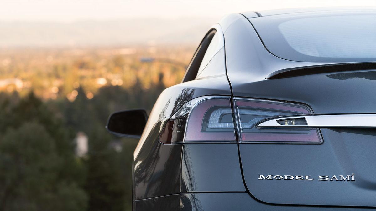 Ülkemizde Satışa Çıkan Tesla’yı Yakında Bu Hallerde Görürseniz Şaşırmayın: Tuğra Çıkartmaları, Düğün Arabası ve Dahası...