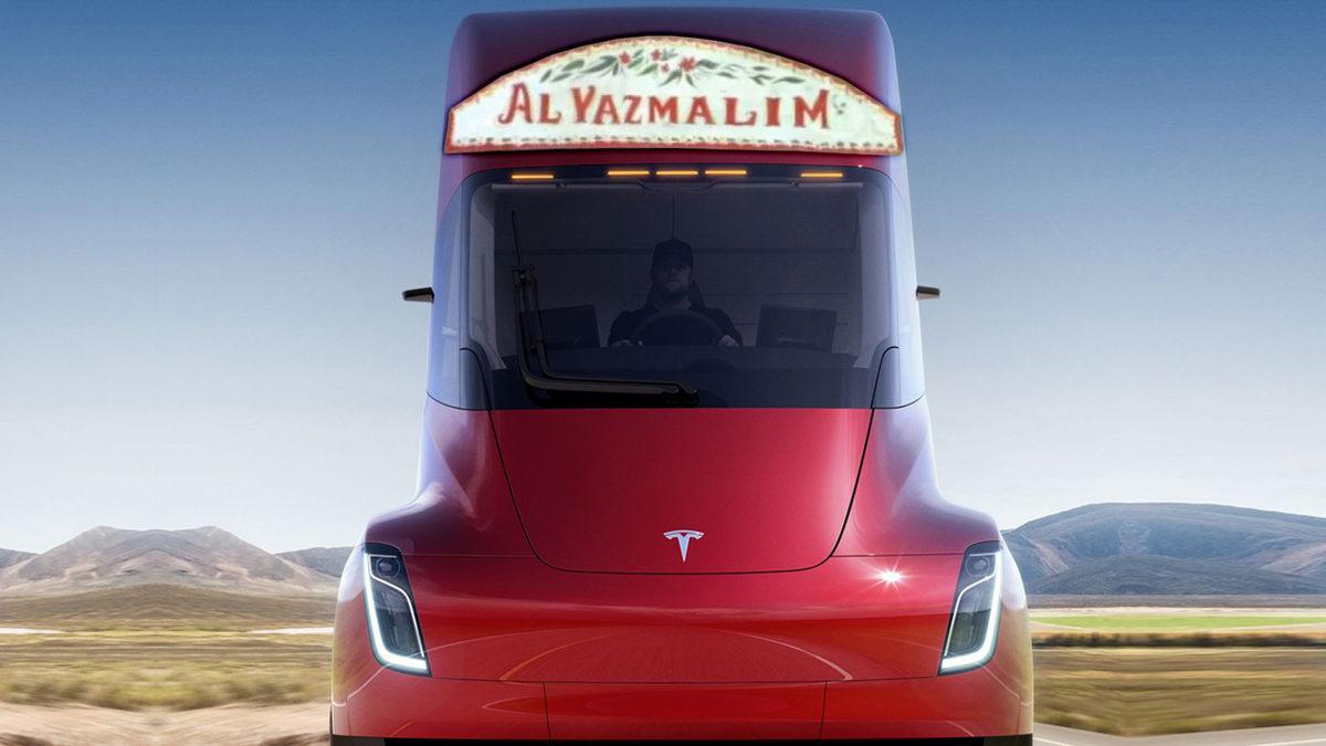 Ülkemizde Satışa Çıkan Tesla’yı Yakında Bu Hallerde Görürseniz Şaşırmayın: Tuğra Çıkartmaları, Düğün Arabası ve Dahası...