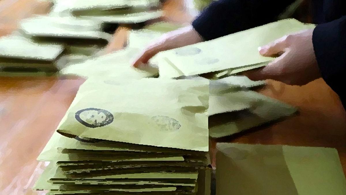 Seçim Günü Oy Çalınması, Yazılımların Çökmesi Gibi Sorunları Bir Bilene Sorduk: 