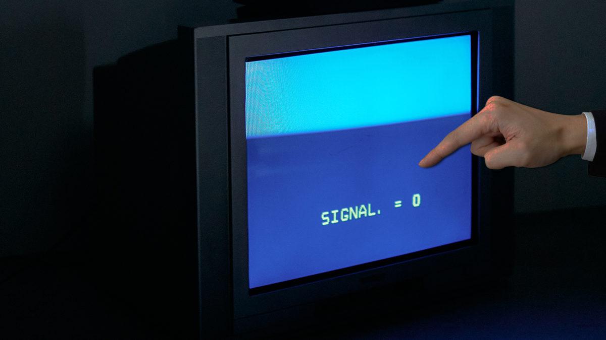 Geceleri Tırsma Sebebi: Eskiden Tüplü Televizyonları Kapattığımızda Gelen Ani Çatırdama Sesi Neyin Nesiydi?