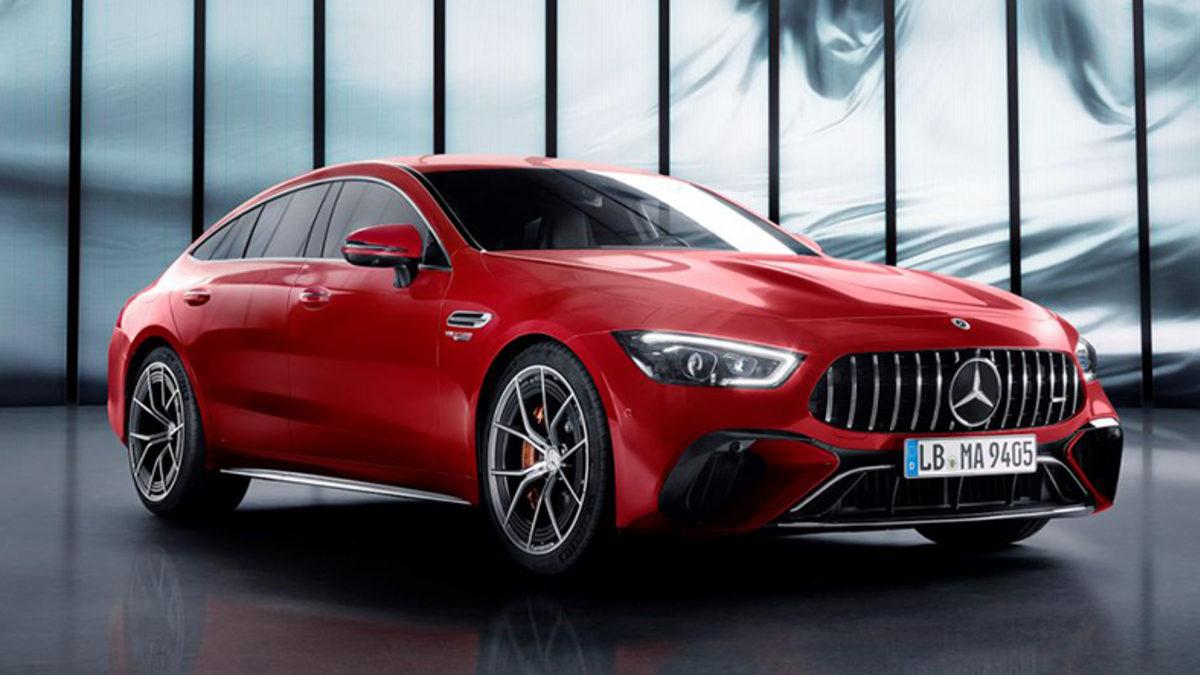 En Güçlülerden İki Mercedes AMG Drag Yarışında: Elektrikli mi Yoksa Benzinli mi Galip Gelecek?