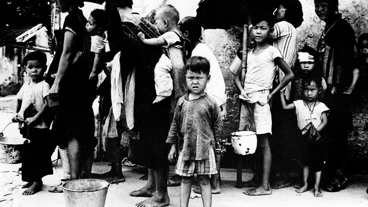 Çinlilerin Böcek Yemeye Başlamasının Fitilini Ateşleyen Acılarla Dolu Karanlık Dönem