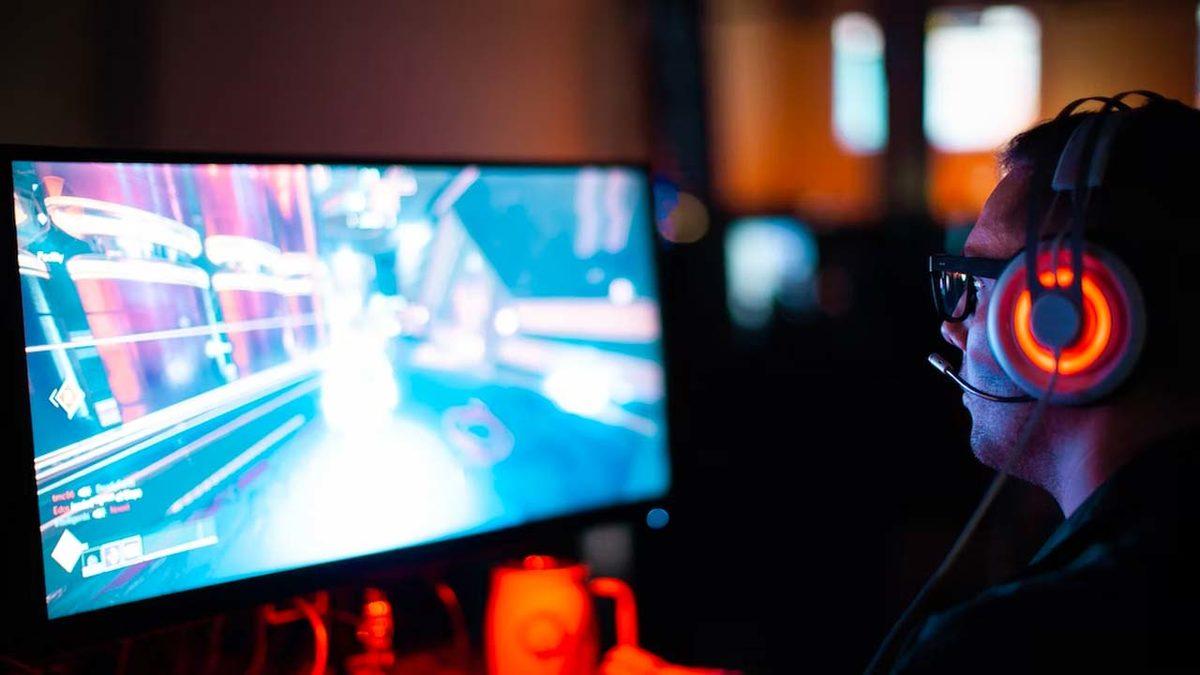 Oyun Oynamak İçin Masaüstü mü Yoksa Laptop mu Alınmalı?