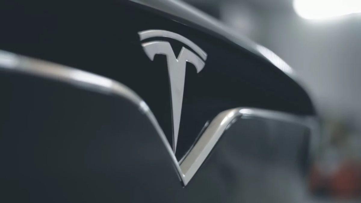 Tesla Çalışanlarının, Araç Kamera Kayıtlarını Paylaşmasının Ardından Şirkete Toplu Dava Açıldı