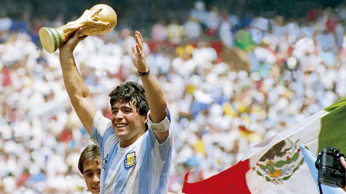 Futbol Tayfa Buraya: İtalyan Mafyasının Bile Sahip Çıktığı Tarihin En İyi Oyuncularından Diego Maradona Hakkında Muhtemelen Duymadığınız 10 Bilgi