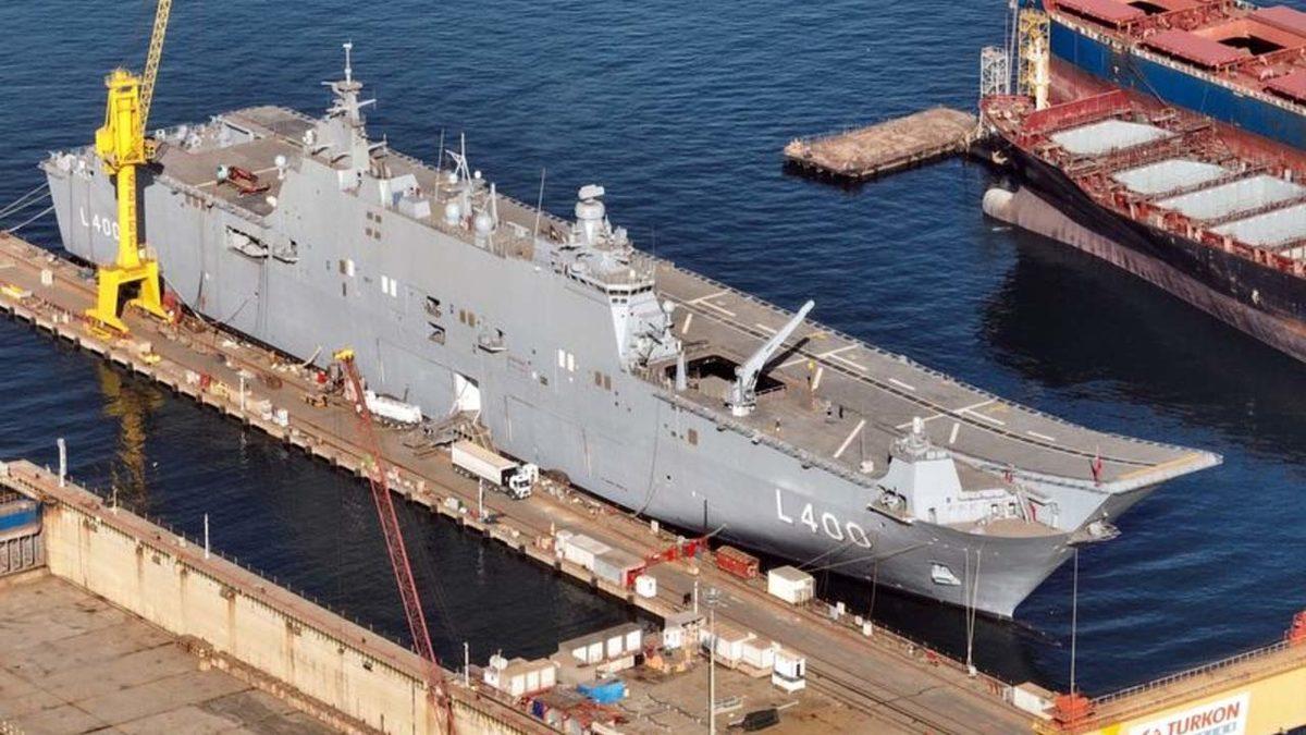 Dünyanın İlk İHA Gemisi TCG Anadolu, Donanmaya Teslim Edildi (Bir Süre İsteyen Herkes Ziyaret Edebilecek)