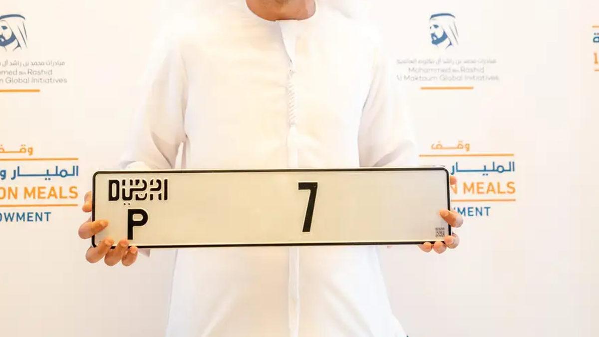 Tek Bir Harf ve Rakamdan Oluşan Bir Plaka, Milyonlarca Dolara Satıldı: Dünyanın En Pahalı Plakasıyla Tanışın!