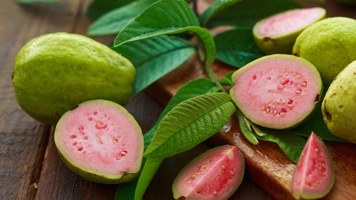 İsmini Pek Duymadığımız Ancak Tam Bir C Vitamini Deposu Olan Bu İlginç Meyve ile Tanışın: Guava