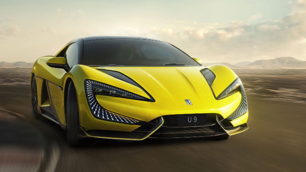 BYD, Dans Edip Zıplayabilen Süper Otomobili YangWang U9’u Tanıttı: Üç Tekerlek Üzerinde de Gidebiliyor! [Video]