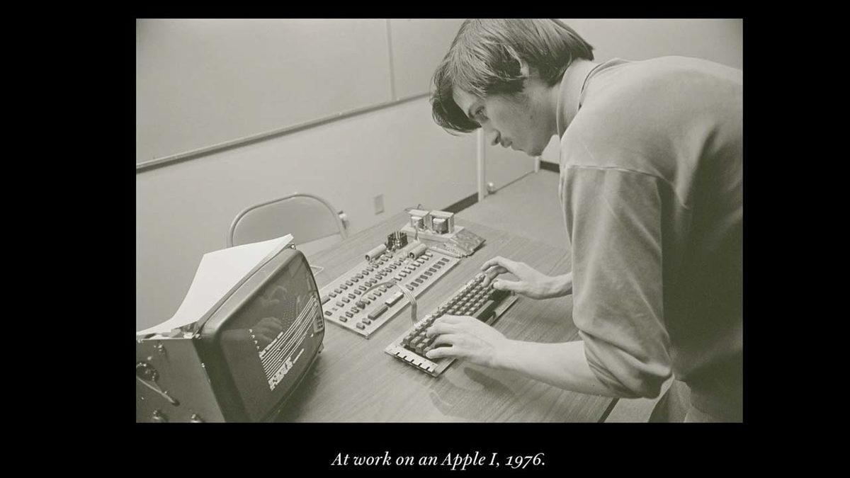 Steve Jobs’ın Hayatını, Çocukluğundan Apple’ın Kuruluşuna Kadar Kendi Sözleriyle Okuyabileceğiniz İnternet Sitesi