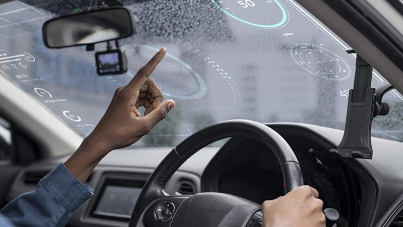 Xiaomi, Araba Camına Gömülü Bir Ekran Patenti Aldı: Hem Sesle Hem de Dokunmatik Olarak Kontrol Edilebilecek