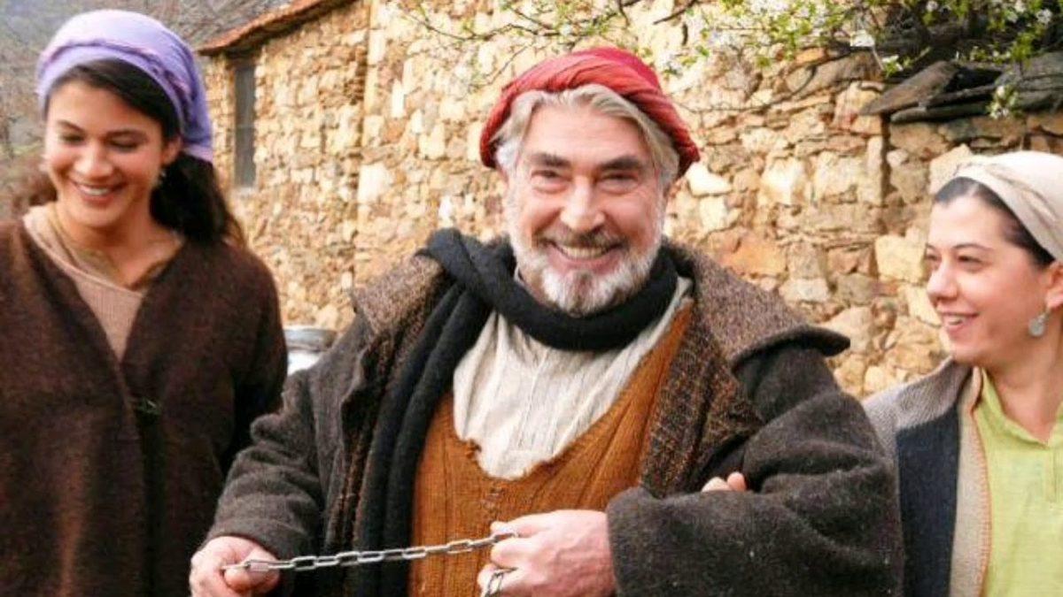 Farklı Türlerde İzleyip Performansına Hayran Kaldığımız Berrak Tüzünataç’ın En İyi Filmleri ve Dizileri