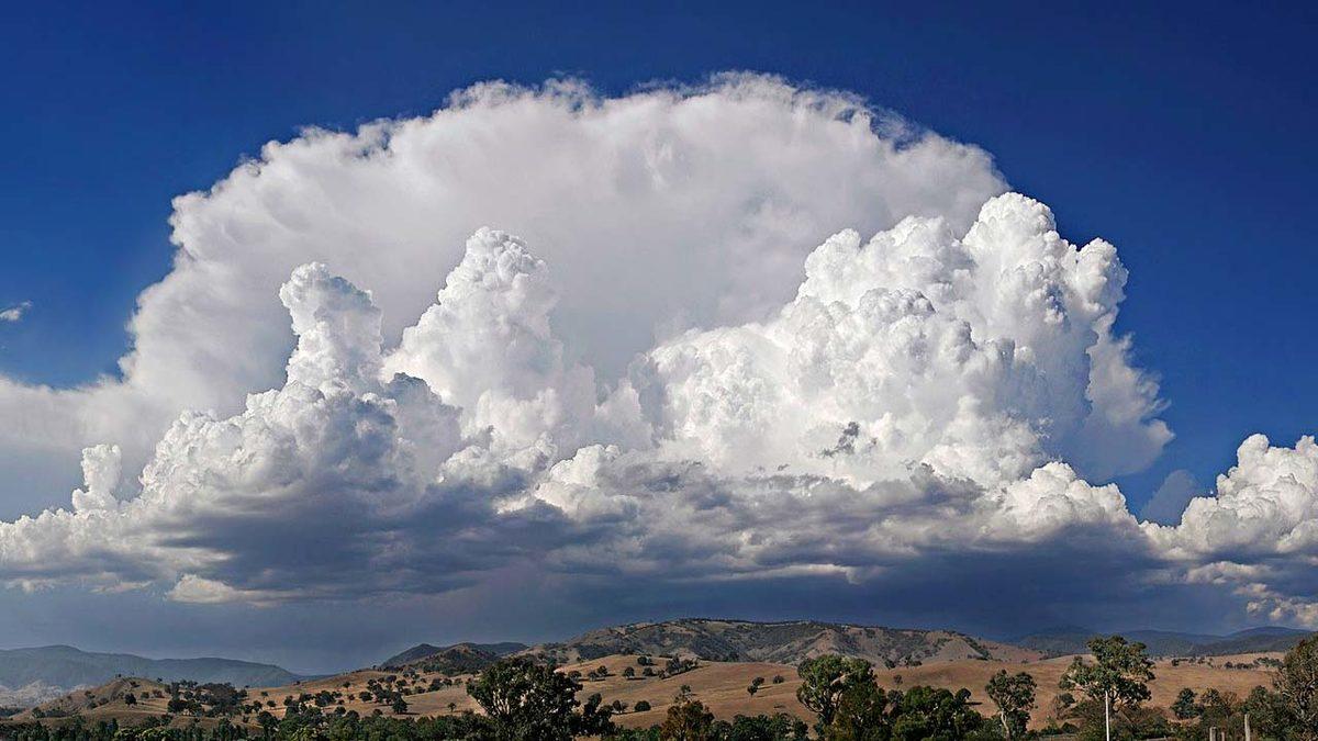 İstanbul’da Görülen 7 Kilometrelik Bulut Gündüzü Geceye Çevirdi: Peki Bu Nasıl Mümkün Oldu?