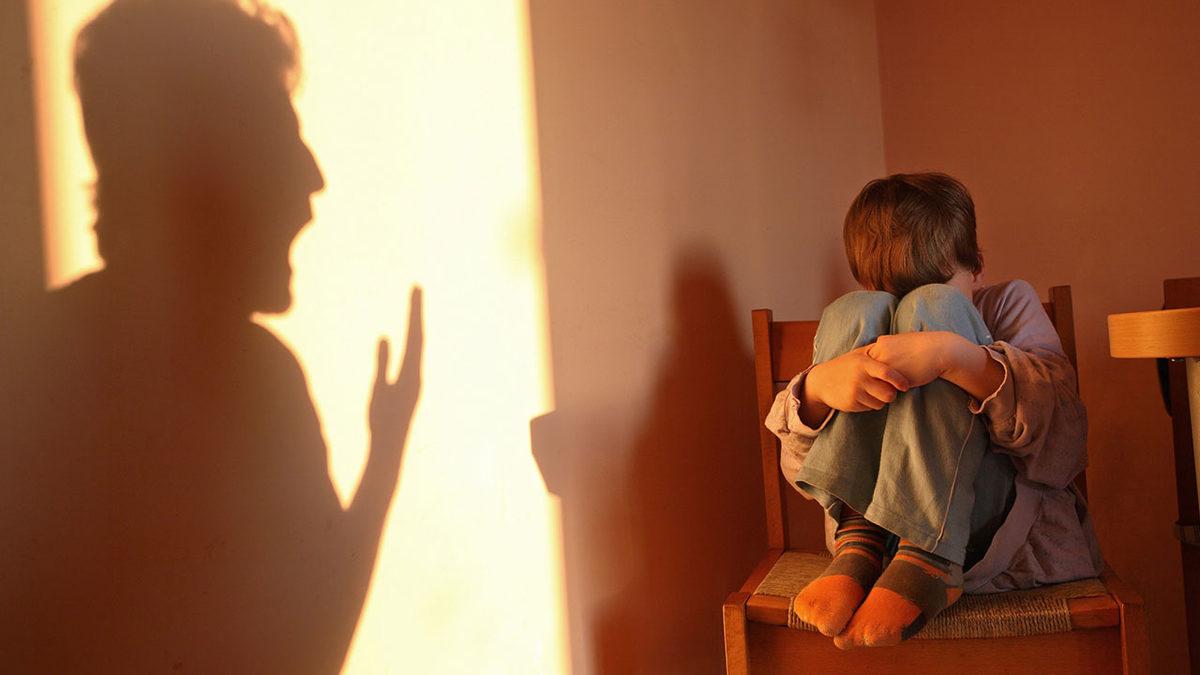 Sürekli Başkalarını Suçlayan Kavgacı ve Kinci İnsanlarda Görülen Psikolojik Bozukluk: Siyasetçilerde de Görülebiliyor!