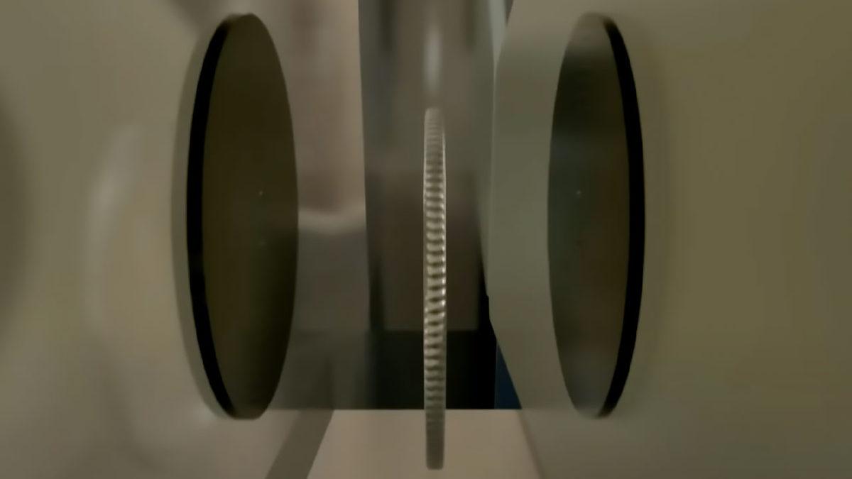 Otomatlar Tıpatıp Aynı Görünen Sahte Paraları Nasıl Ayırt Edebiliyor?