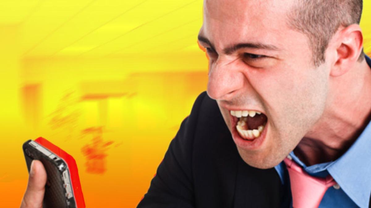 Türkiye’deki Her 10 Kişiden Dördü, Teknolojik Cihazlarına İsim Veriyor (%73’ümüz de Küfür Ediyor...)