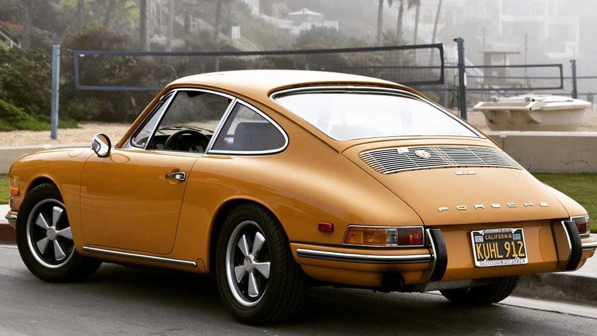 Yüzyılın En İyi Arabaları Arasında Yerini Alan Porsche 911’in Ne Kadar Efsane Bir Otomobil Olduğunu Kanıtlayan 10 Bilgi