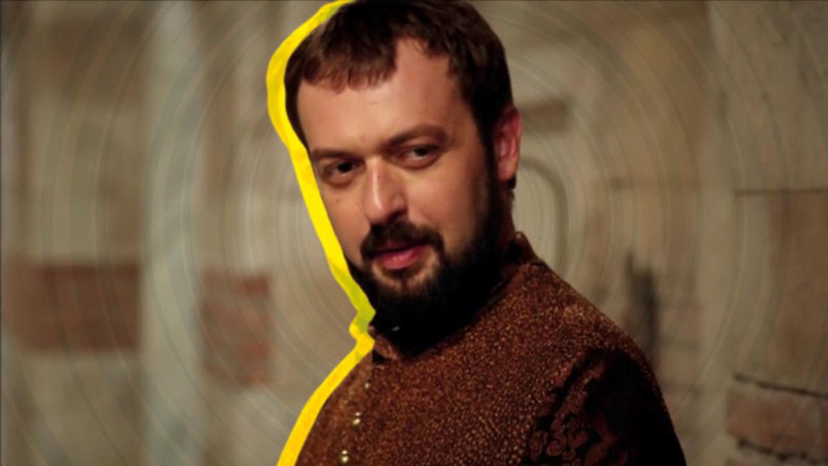 Farklı Farklı Rollerde Hayranlıkla İzlediğimiz Okan Yalabık’ın Yer Aldığı 11 Yapım