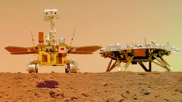 Çin’in Zhurong Mars Gezgini, Kızıl Gezegendeki Kumullarda Su İzleri Buldu