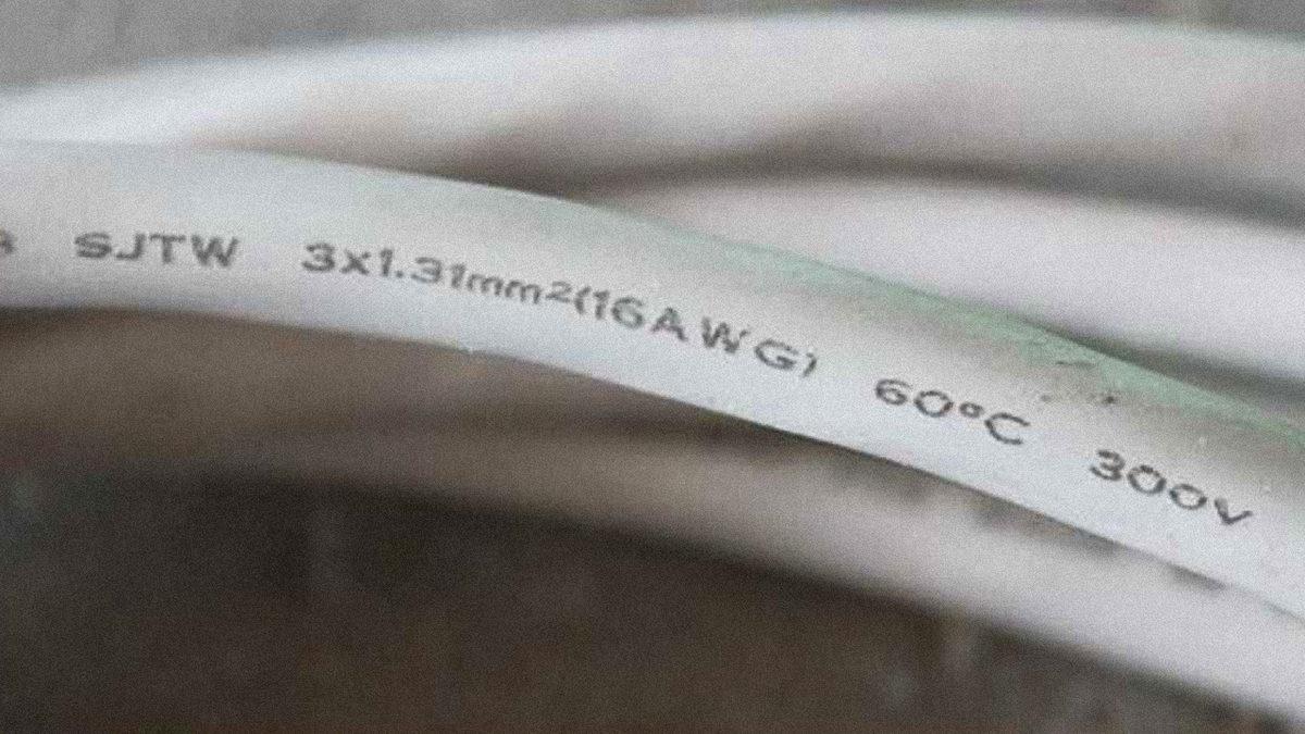 Üçlü Prizin Üstüne Bir Üçlü Priz Daha Takmak Gerçekten Sandığımız Kadar Tehlikeli mi?