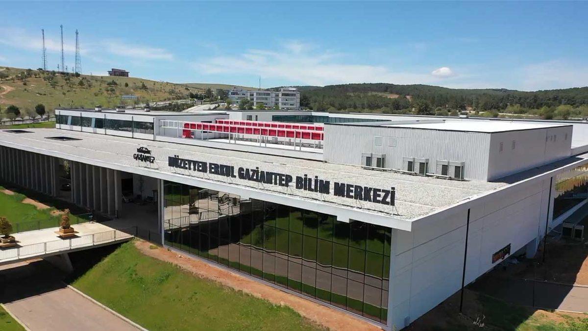 Gaziantep’te Yepyeni Bir Bilim Merkezi Açıldı: Yapay Zekâdan Uzay Bilimlerine 4 Farklı Tema ile Ziyaretçilerini Bekliyor!