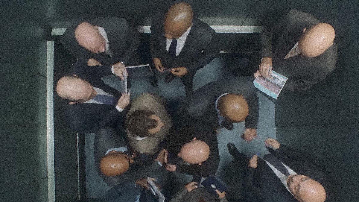 Bir Asansörde Kilitli Kalırsanız İçerideki Oksijen Sizi Ne Kadar Süre Hayatta Tutabilir?