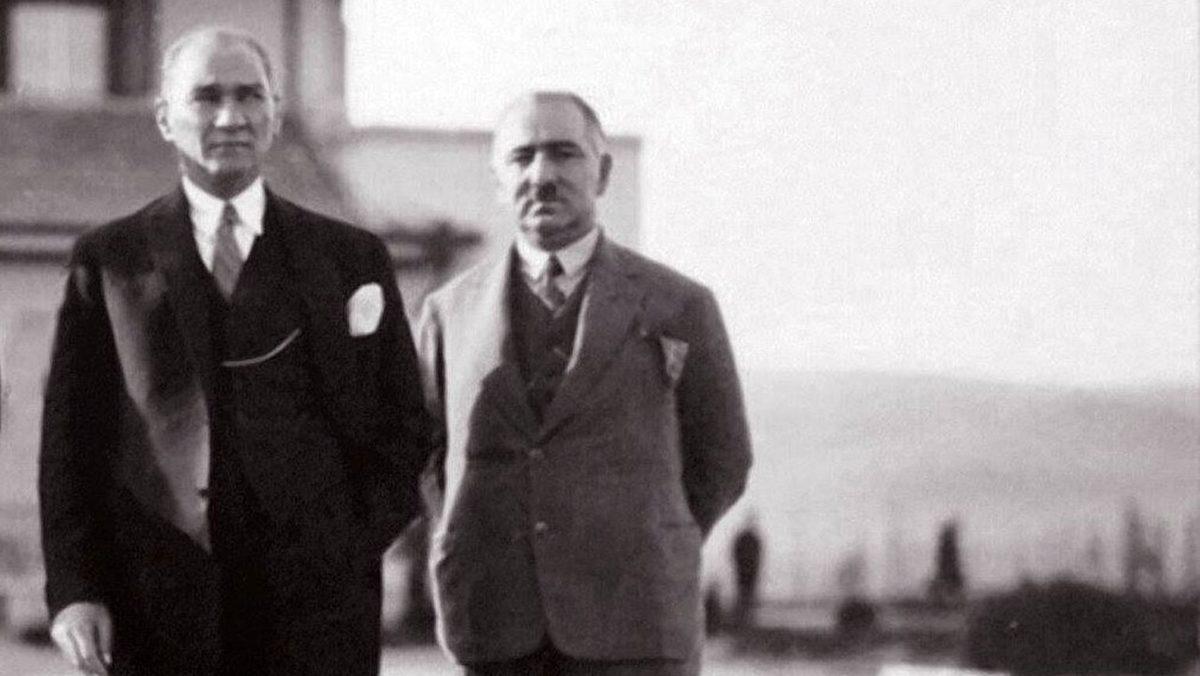 Atatürk, Cenazesine Bile Katılamadığı Annesi Zübeyde Hanım’ın Mezarına Neden 12 Gün Sonra Gitmişti?