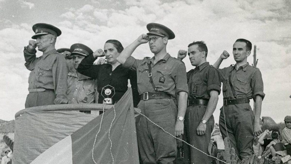 Geçmişten Günümüze Siyasetçilerin Kullandığı ve Kendileriyle Özdeşleşen İkonik El Hareketleri