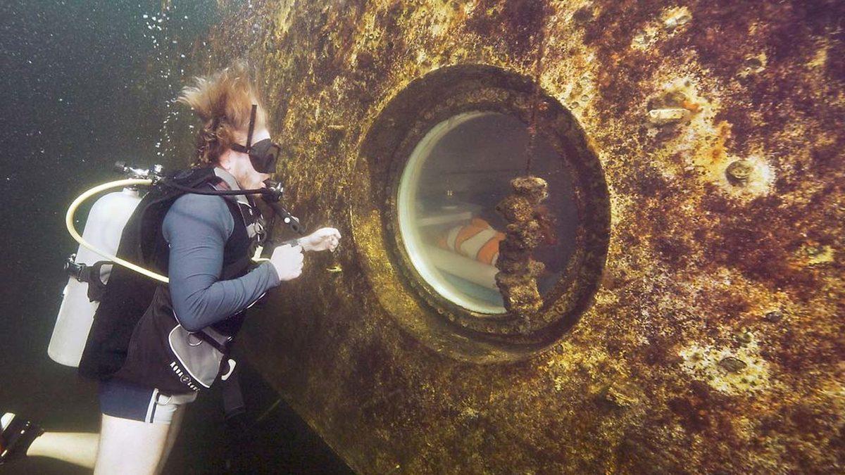 ’Su Altında En Uzun Yaşayan İnsan’ Rekoru Kırıldı! (Her Saniye Rekor Tazeleniyor)