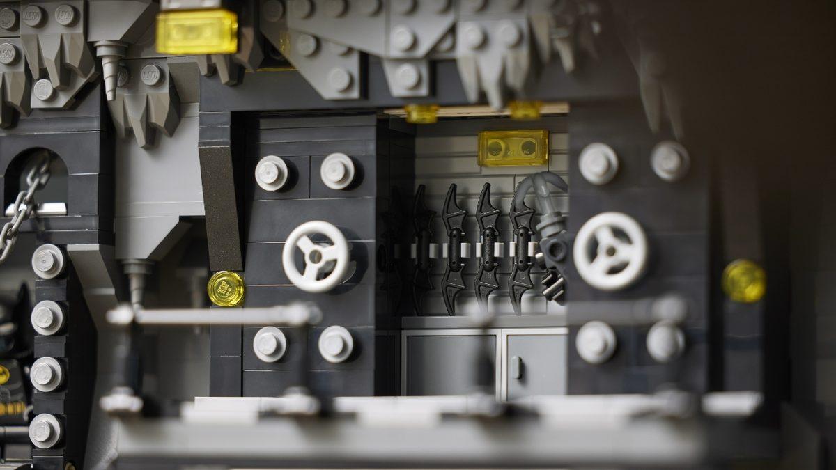 Lego’dan Batman’i Evinize Getiren Yaklaşık 4 Bin Parçalık Dev Set: Batmobile’le Birlikte Geliyor!