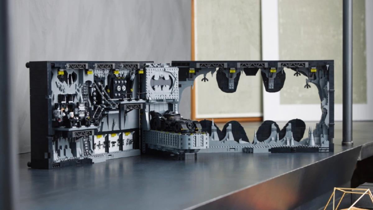 Lego’dan Batman’i Evinize Getiren Yaklaşık 4 Bin Parçalık Dev Set: Batmobile’le Birlikte Geliyor!