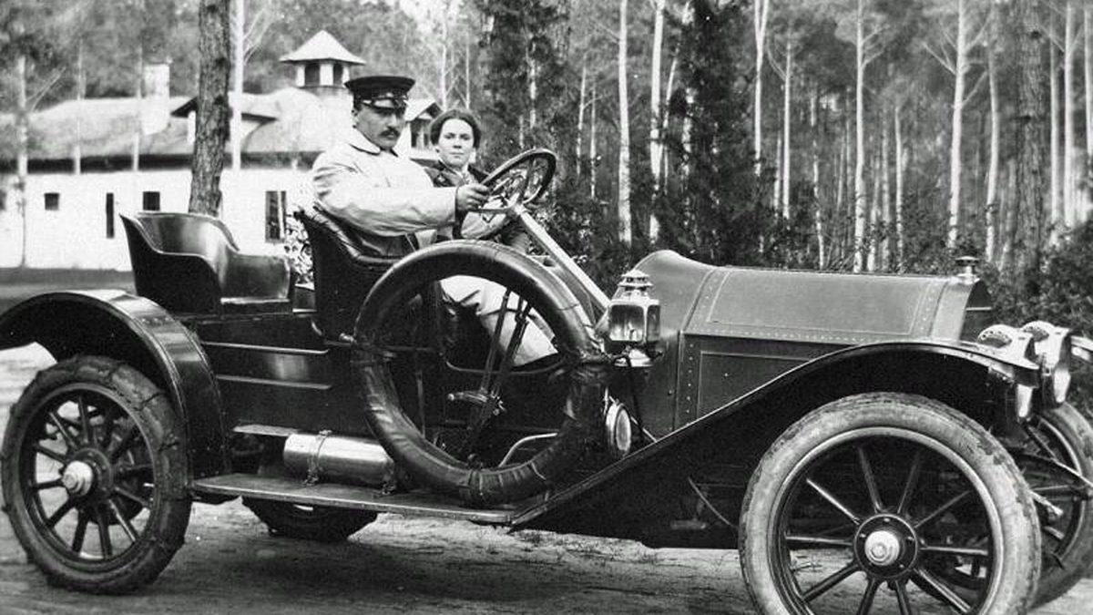 Osmanlı’ya Getirilen İlk Otomobillerin 