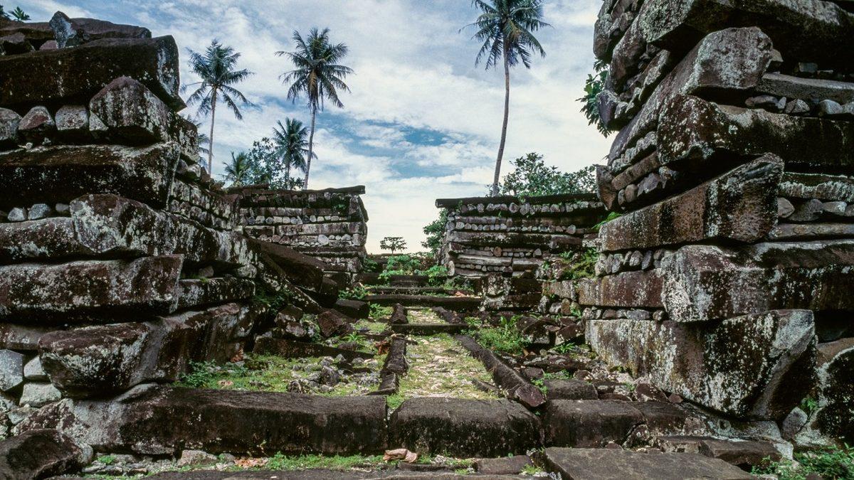 Kimler Tarafından ve Ne Zaman İnşa Edildiği Hâlâ Bilinemeyen Gizemli Ada Şehri: Nan Madol