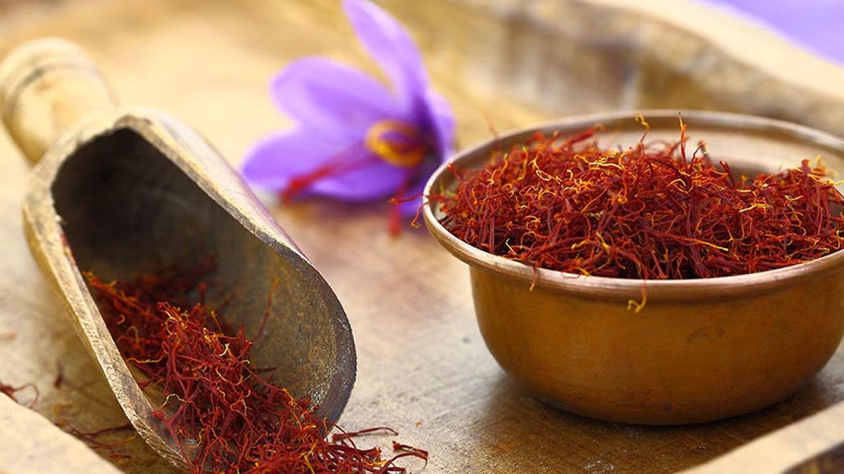 Koklayanlarda Cinsel Hazzı Artıran Afrodizyak Etkili 9 Koku Önerisi