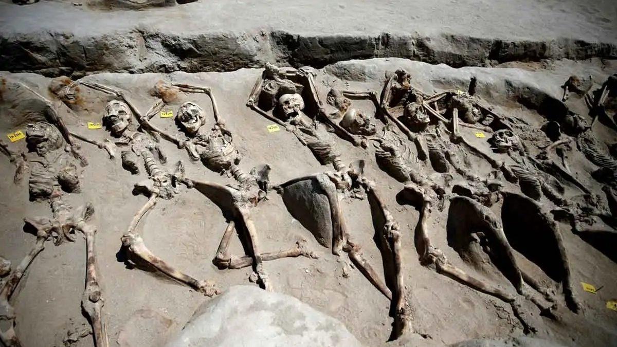 Vampir Cenaze Törenlerinden Beyni Yenmiş Kafataslarına… Birbirinden Ürkütücü 10 Arkeolojik Keşif Vampir Cenaze Törenlerinden Beyni Yenmiş Kafataslarına… Birbirinden Ürkütücü 10 Arkeolojik Keşif