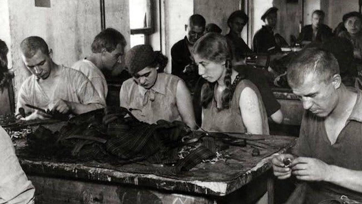 Sovyet Diktatörlüğünde Muhaliflerin Tutuklanıp Gönderildiği 