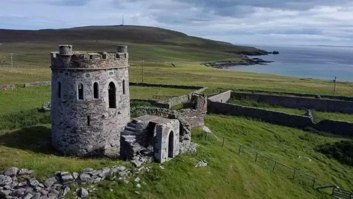 İskoçya’da Şato, 30 Bin Sterline Satışa Çıktı: Alanın Biraz Masraf Yapması Gerekecek Tabii…