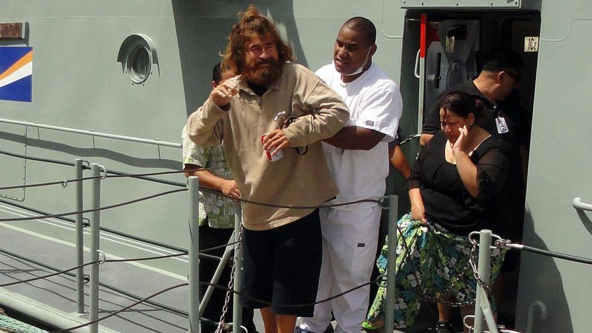 438 Gün Boyunca Okyanusta Mahsur Kalıp Eliyle Tuttuğu Balıklarla Beslenen Adamın Duyunca Kulaklarınıza İnanamayacağınız Hikâyesi