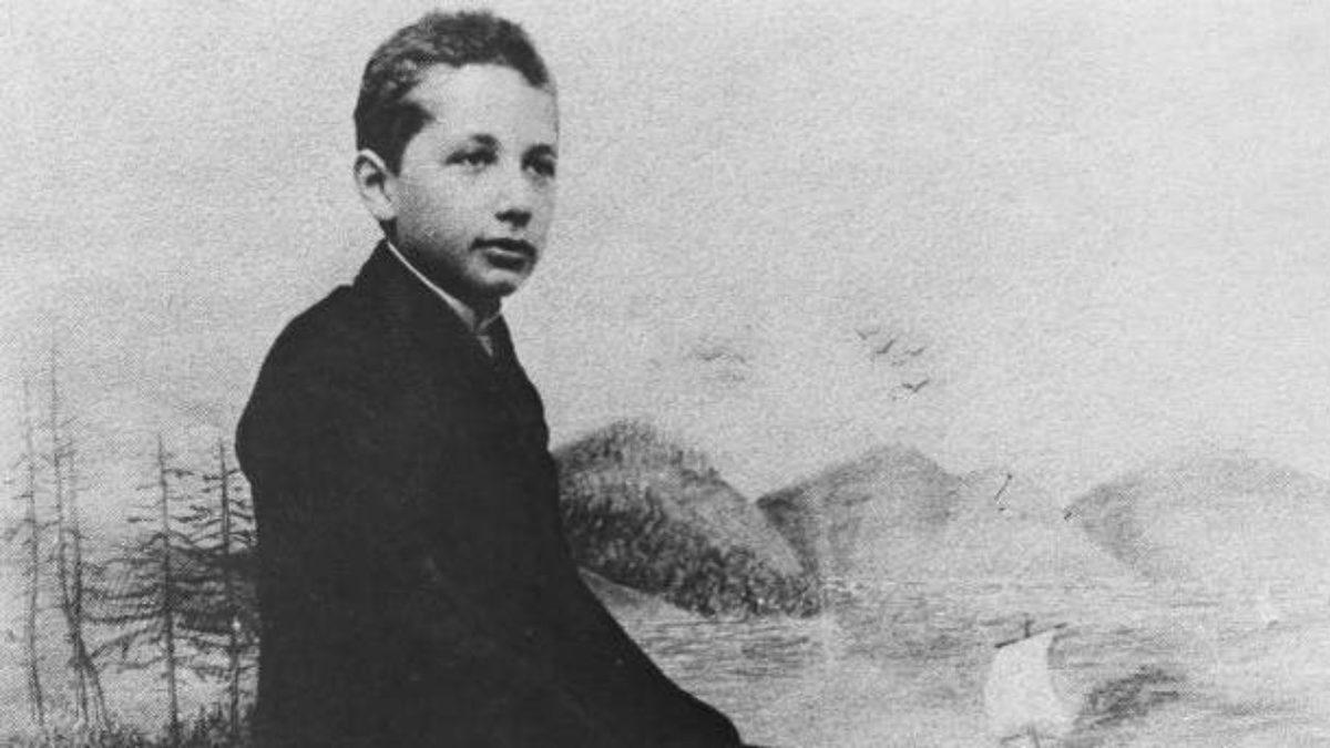 Einstein, Üstün Zekâlı Olduğu İçin 2x2=4 Gibi Basit İşlemleri Yapamıyor muydu?