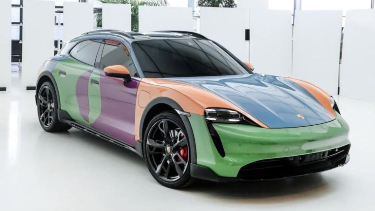 Porsche Taycan, Devasa Boynuzlarla Kaplandı: Tıpkı Bir Böceğe Benziyor