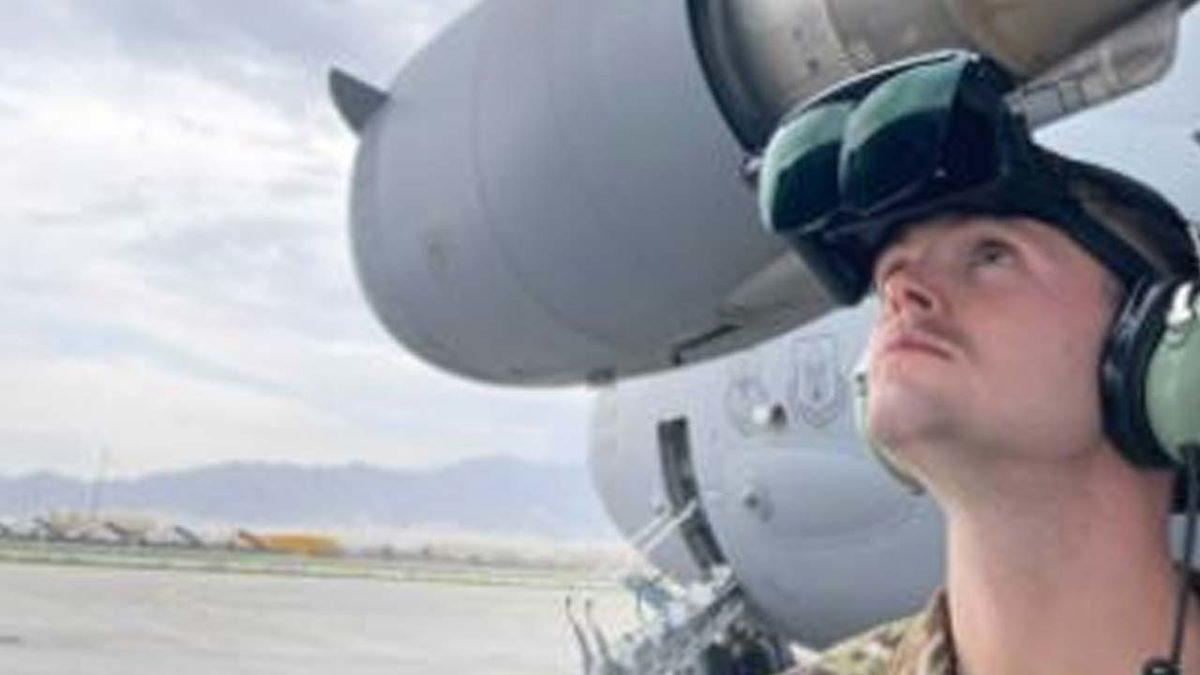 Apple, ABD Ordusuna Artırılmış Gerçeklik Gözlükleri Üreten Bir Şirketi Satın Aldı!